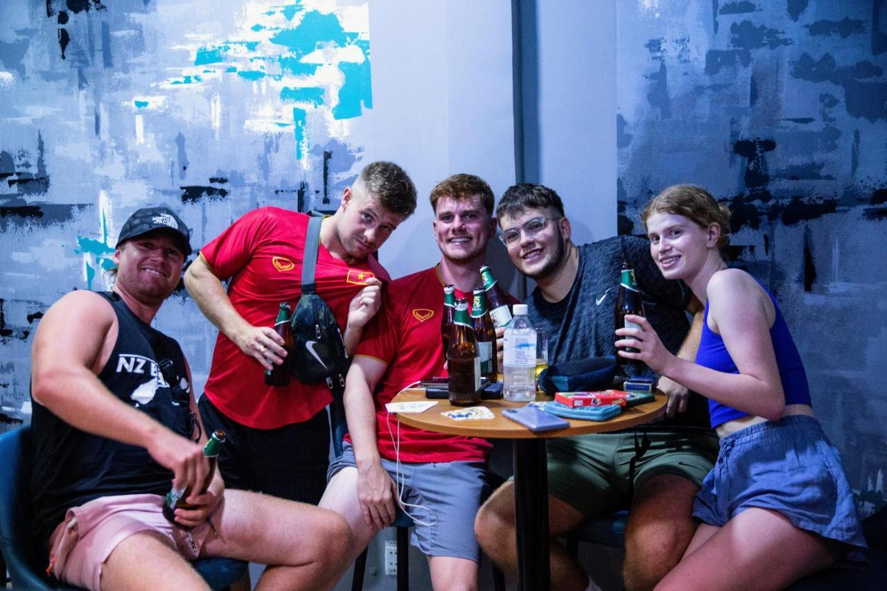 Хостел Base Backpackers Хошимин Экстерьер фото